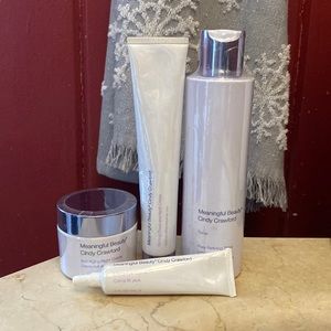 Meaningful beauty anti aging set